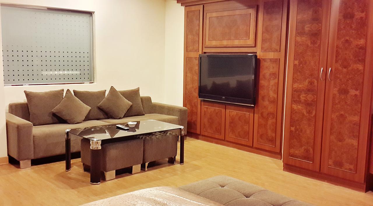 גאושיונג Jing Jing Holiday Hotel מראה חיצוני תמונה