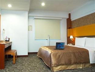 גאושיונג Jing Jing Holiday Hotel מראה חיצוני תמונה
